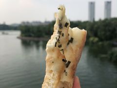 葱花馕-丝绸之路新疆艾则孜烧烤餐厅(锁金店)