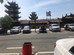 -慈城服务区-停车场