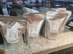 -呷佬·长沙手工米粉(金沙江路店)