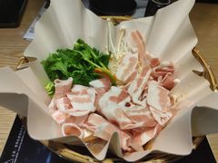 -枝魯枝魯自助料理