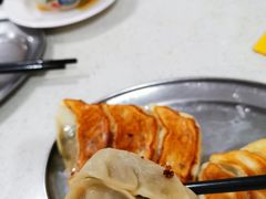 鲜肉韭菜煎饺-芬芳甜品(同福路店)