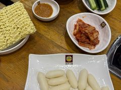 -喇喇排骨火锅·传统韩式脊骨汤(望京西园总店)