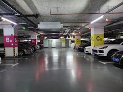 -189弄购物中心-地下停车场