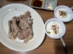 手抓羊肉-贯贯吉·清真餐厅(浙江中路店)