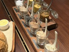 -恰餐厅及酒吧 CHAR Bar & Grill (北京丽都皇冠假日店)