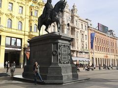 -耶拉契奇总督广场