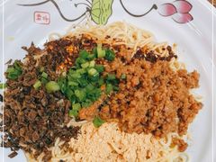 -碗里捞川渝特色面(沙河玖耀里店)
