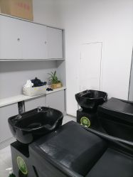 -CUT CUT Hair Salon