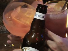 -FOUR PLAY BAR