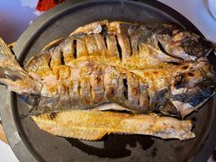 -鸣记脆皮烤鱼·海鲜烤鱼(三八广场店)