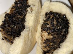 全麦黑芝麻包-玉华台饭庄(裕中西里小区店)