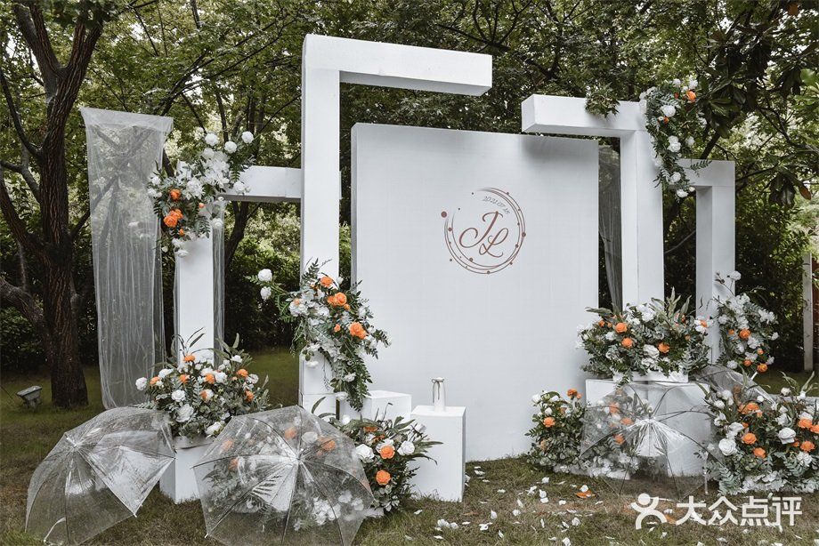 小预算草坪婚礼｜户外森系小清新