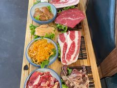 -明洞阿姨·韩式酱蟹烤肉·创意料理(三元桥店)