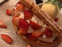 -ROAST coffee & eatery