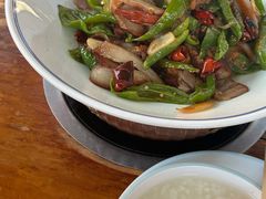 尖椒猪嘴-老鼎万春卤菜(五代传承创始老店)