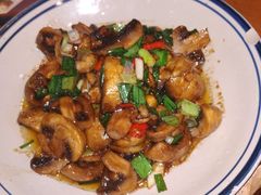 -黄泥岗·地道湖北菜(奥特莱斯店)