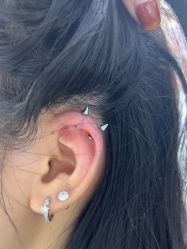 -AI艾耳·专业手工耳洞·穿孔美学馆