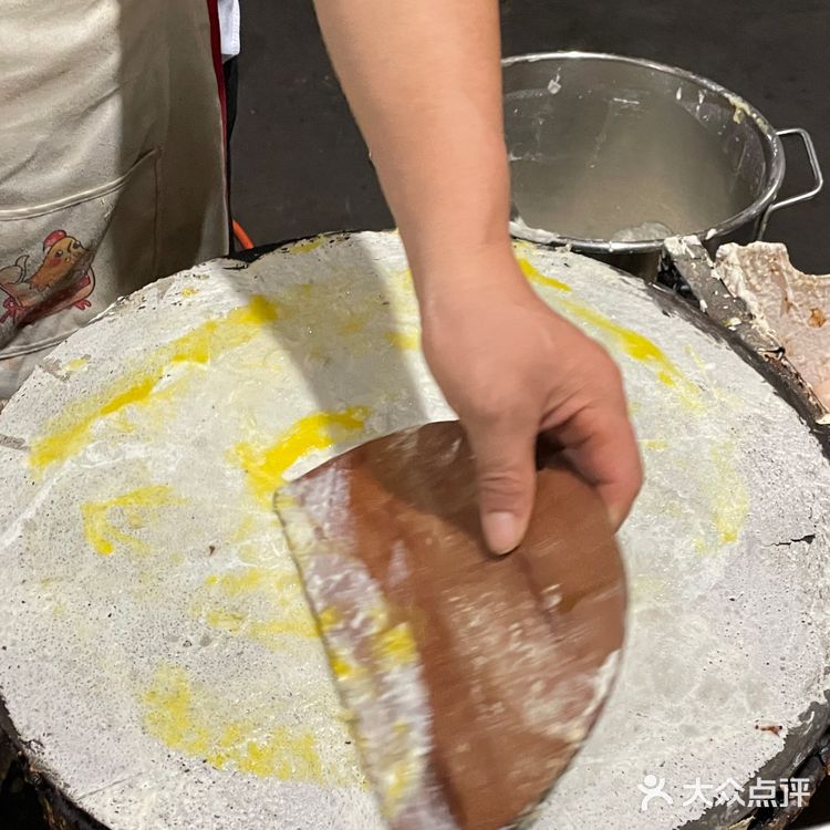 佛大的西施煎饼果子，6块钱一个真的超饱！