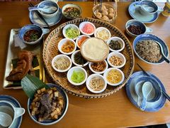 -包整·丝娃娃(一览甲秀楼风景店)