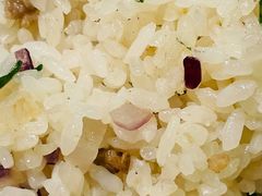 腊肉饭-穹六人间 people 6(岳阳路店)