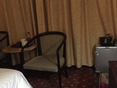 -燕山大酒店
