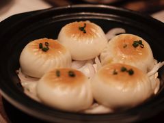 蟹粉生煎包-新荣记(南京西路店)