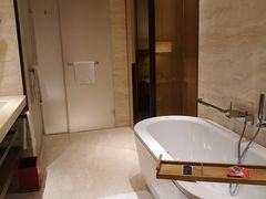 -上海衡山路十二号华邑酒店