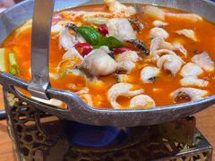 -老滇山寨•云南特色菜•地方菜•民族风情歌舞表演(金碧店)