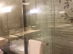 -上海宝华万豪酒店