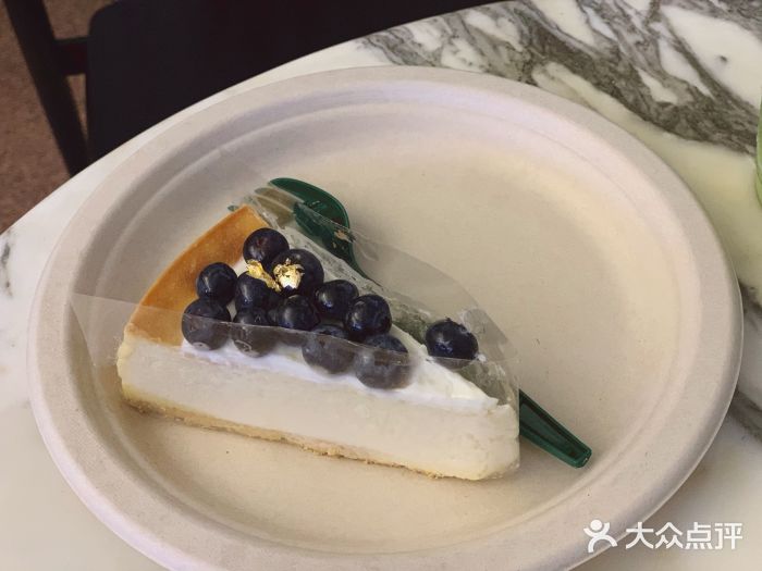星巴克(香港国际机场44号闸店)蓝莓芝士蛋糕图片