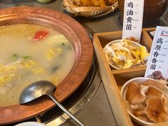 -阿婆情腊排骨火锅·野生菌季(古城旗舰店)