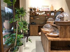 -沁屋面包店(人民东路店)