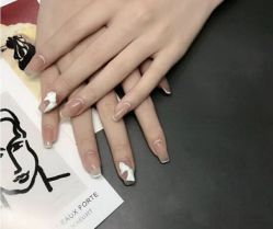 -蜜丝卡伦美甲美睫连锁