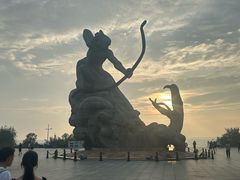 -巴陵广场