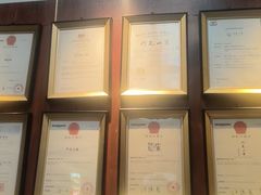-阿瓦山寨·湘菜现炒·剁椒鱼头王(咸阳总店)