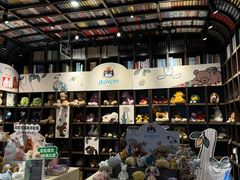 -钟书阁(松江泰晤士小镇店)