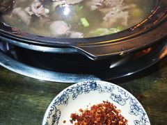 -乐山食古香跷脚牛肉