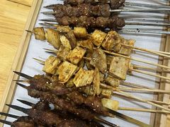 招牌大油边-土灶台东北大块肉烧烤(风景城邦店)