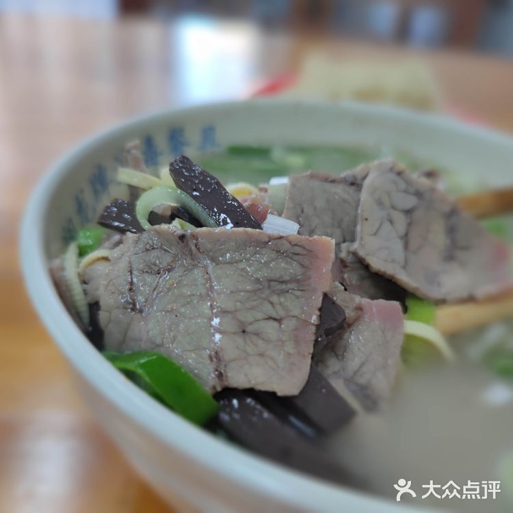 头碗汤有空调室内喝，二碗汤坐微风户外喝，你喜欢室内还是户外！