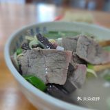 头碗汤有空调室内喝，二碗汤坐微风户外喝，你喜欢室内还是户外！