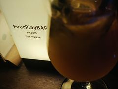 -FOUR PLAY BAR