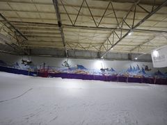 -乔波室内滑雪场