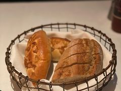 餐前包-Wolfgang’s Steakhouse 沃夫冈牛排馆(上海白玉兰广场店)