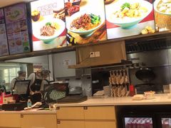 -小杨生煎(金山百联购物中心3楼店)