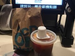 鱼柳汉堡双层芝士牛肉汉堡-麦当劳(海洋公园店)