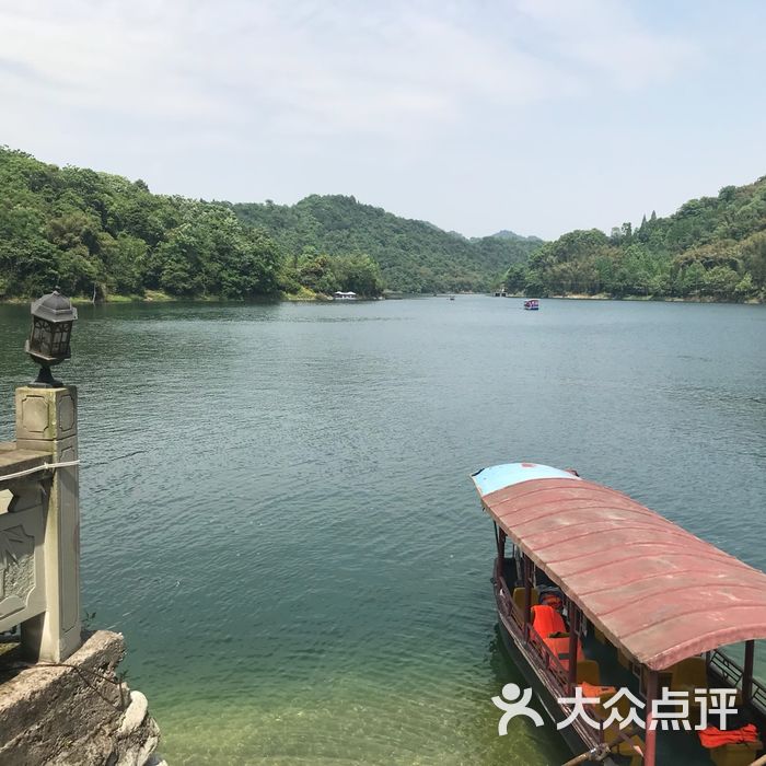 都江堰向峨莲花湖莲花水乡