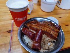 -梁阿婆廿年老牌扣肉糯米饭