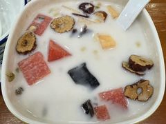 -老何家后安粉·糟粕醋海鲜火锅(三亚湾椰梦长廊店)