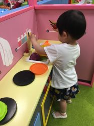 -莫莉幻想儿童乐园(武汉保利广场店)