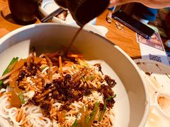 鸡丝凉米线-云海肴·汽锅鸡·云南菜(天山百盛优客店)